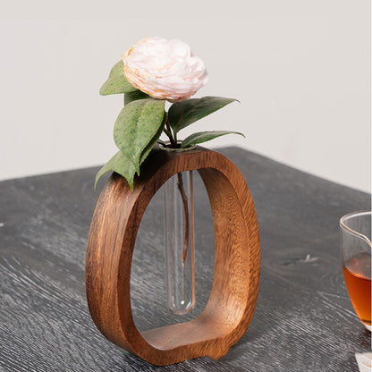 Close-up of the natural wood grain on the premium Chinese style vase.